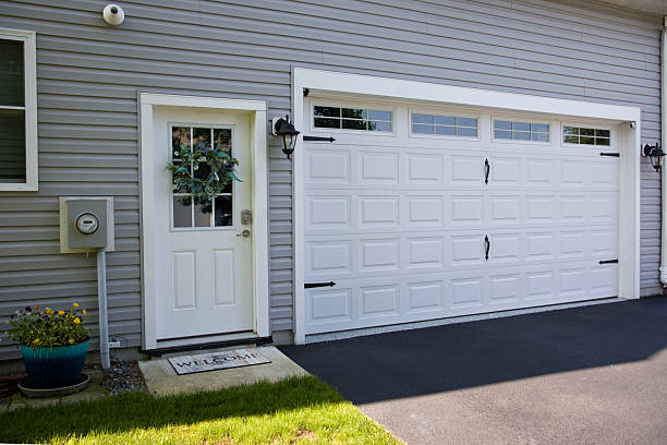 24/7 Emergency Garage Door Panel Replacement experts in Flower Mound, TX
